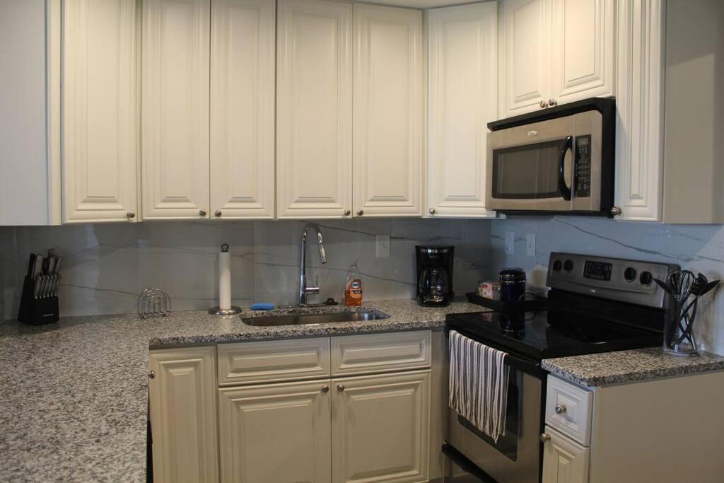 ☆The Oasis In Murray Hill☆ -Sleeps 8- Wifi- Cozy Jacksonville Exterior photo